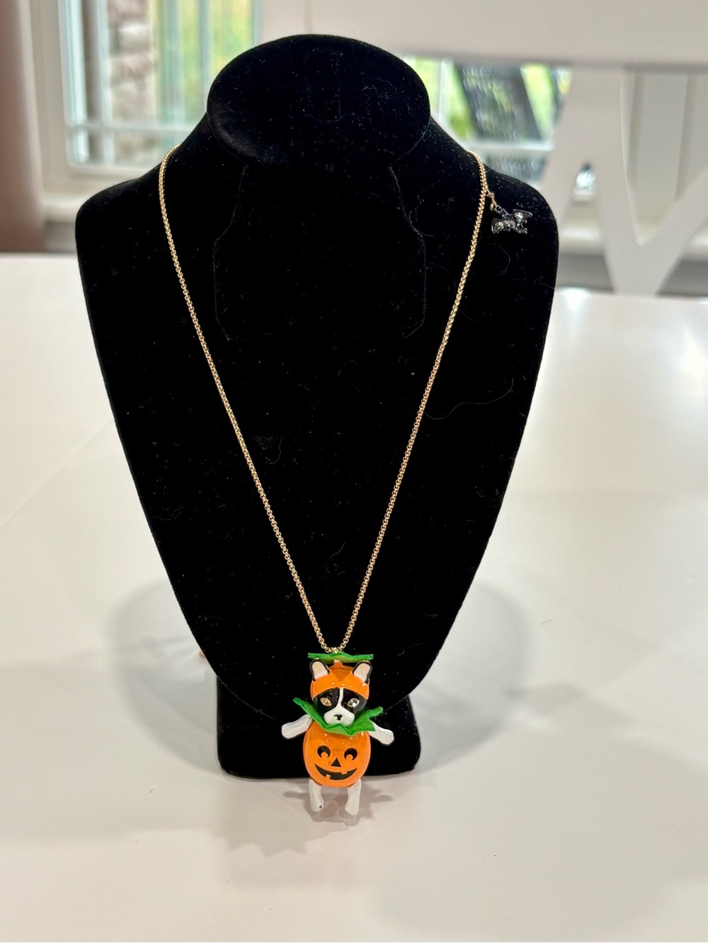 Betsey Johnson Whimsical Halloween Cat Pumpkin Pendant Necklace NWT